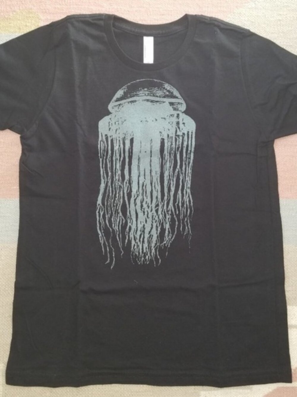 Jellyfish glow in the dark t-shirt Women's Size 12 Black